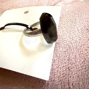 Kendra Scott - Black Stone - Size 8